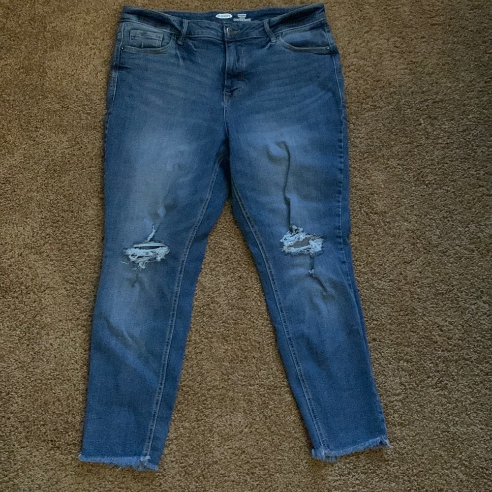 Old navy Rockstar super skinny high rise distressed jeans!